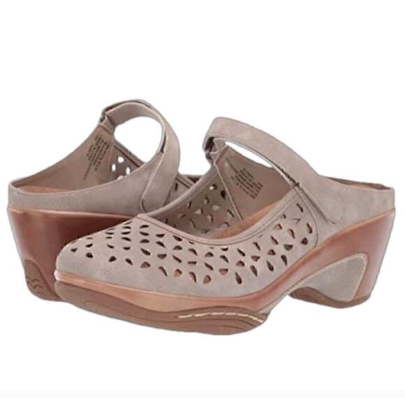 Realtor Women's Rialto Vienna Mary Jane Clog Sandals Color Taupe Size 9.5M - Picture 1 of 8